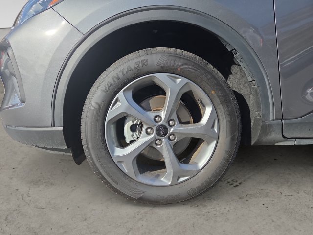 Certified 2025 Ford Escape ST-Line AWD/4WD image 9