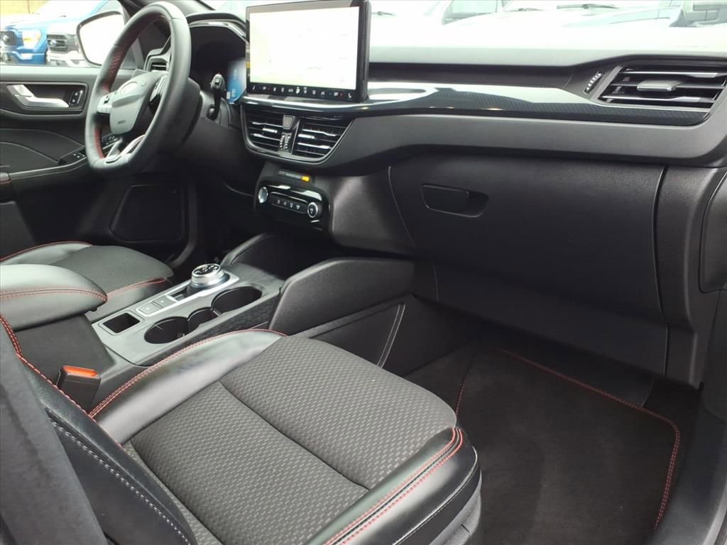 Certified 2023 Ford Escape ST-Line w/ Tech Pack #1 image 7