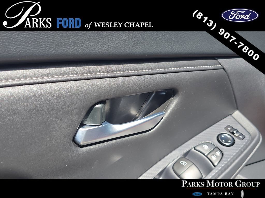 Used 2024 Nissan Sentra SV FWD image 16