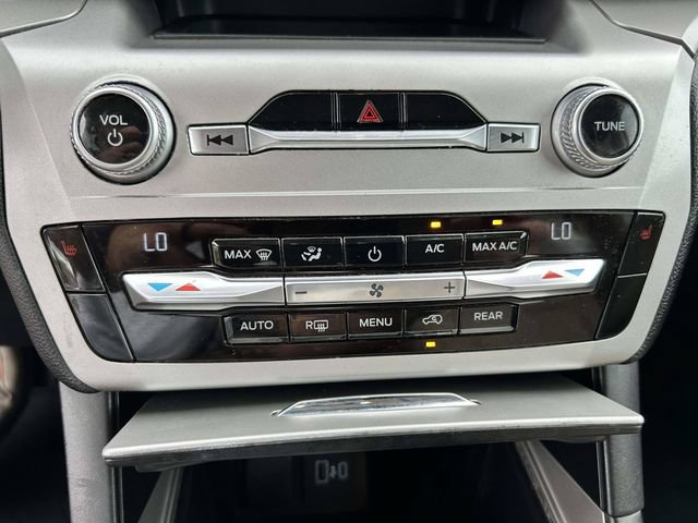 Certified 2021 Ford Explorer XLT RWD image 24