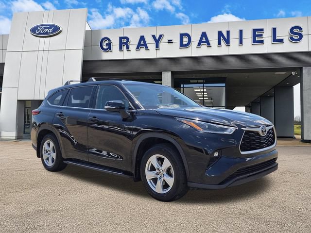 Used 2021 Toyota Highlander LE