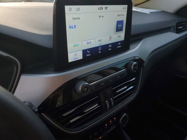 Certified 2022 Ford Escape SE w/ SE Sport Appearance Package image 25