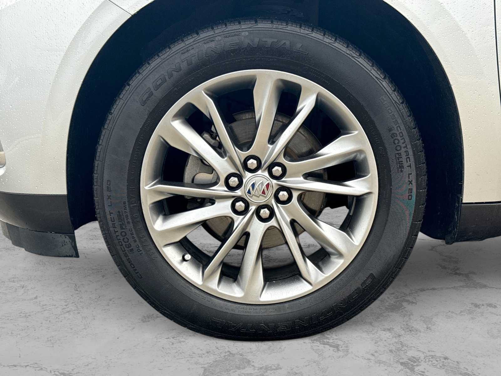 Used 2020 Buick Enclave Premium w/ Sun and Sites Package FWD image 13