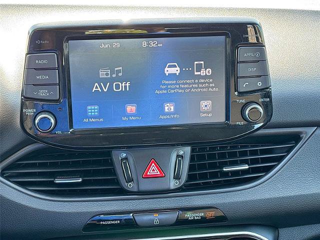 Used 2018 Hyundai Elantra GT FWD image 15