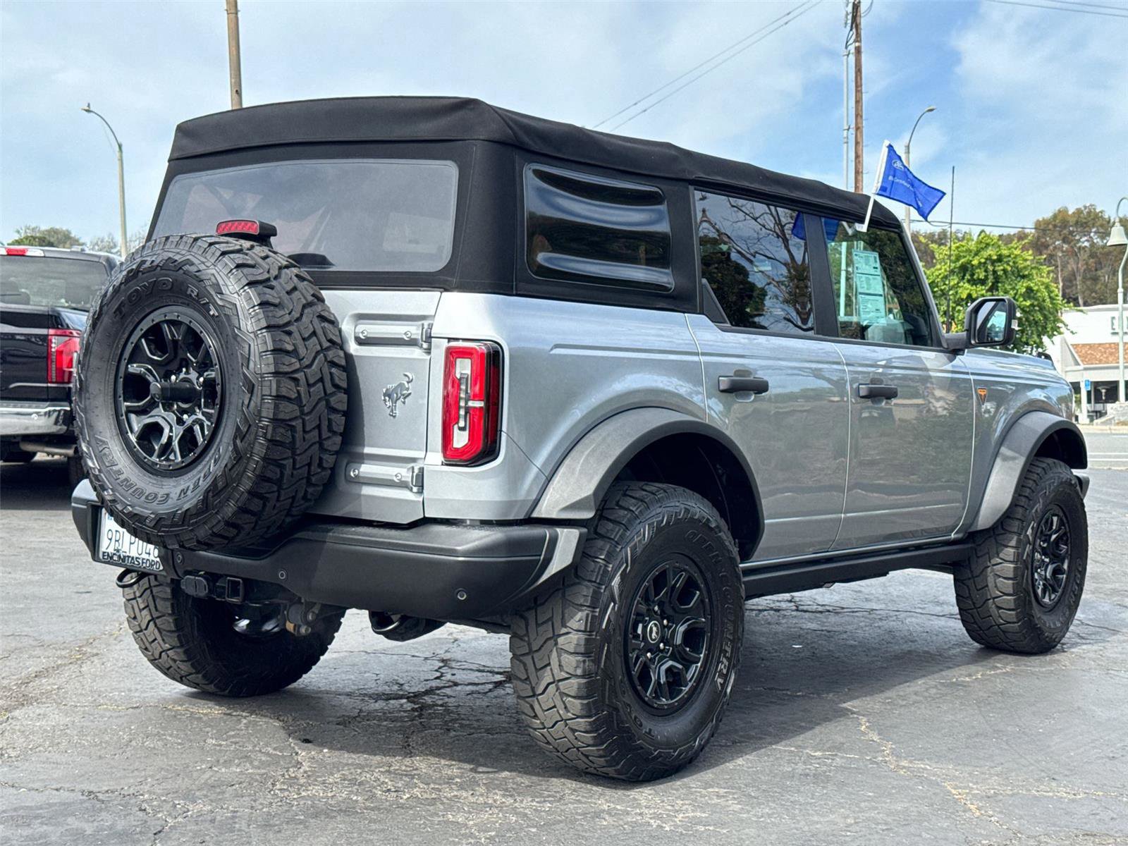Certified 2022 Ford Bronco Badlands w/ Sasquatch Package AWD/4WD image 5