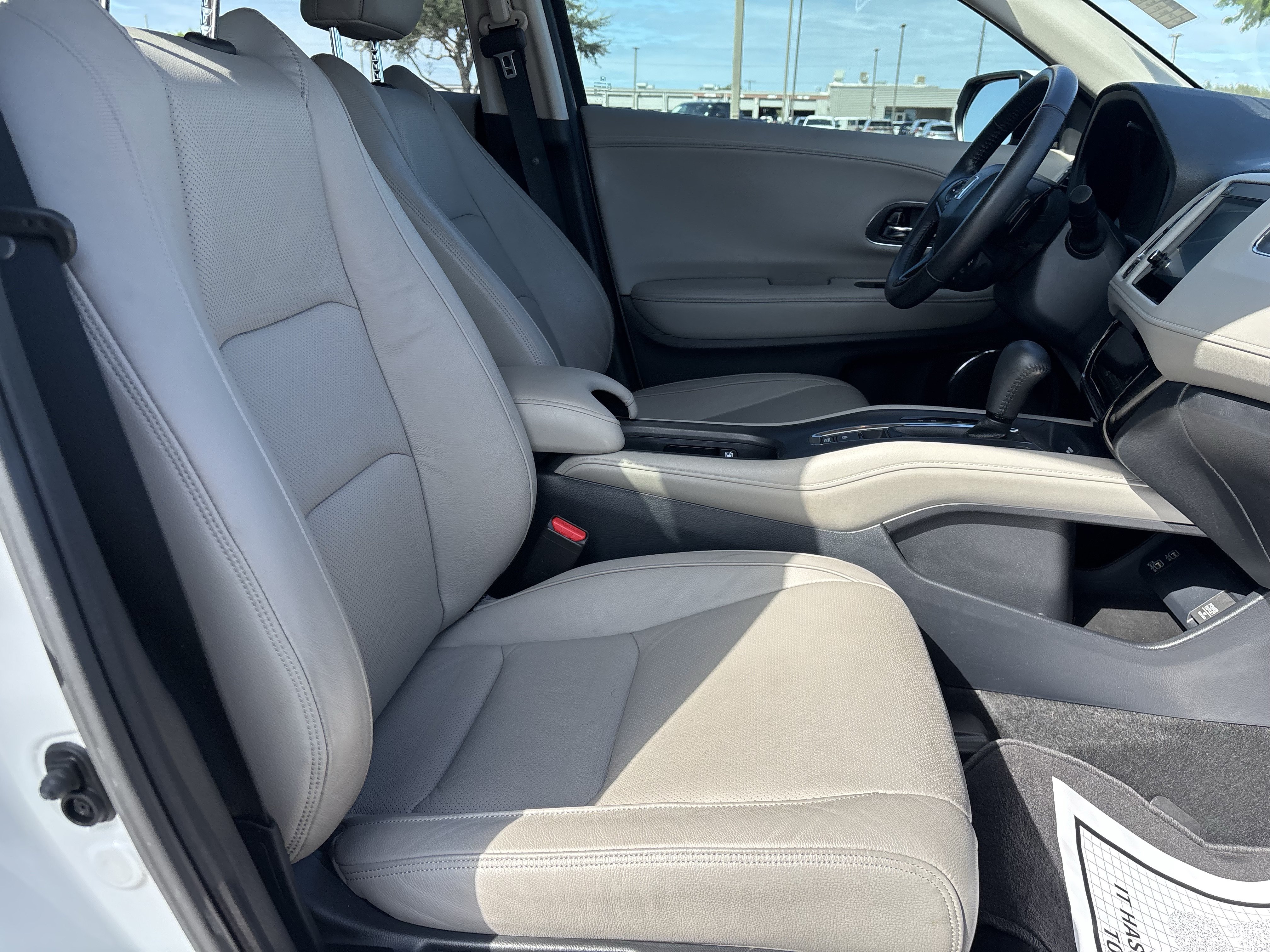 Used 2022 Honda HR-V EX-L image 25