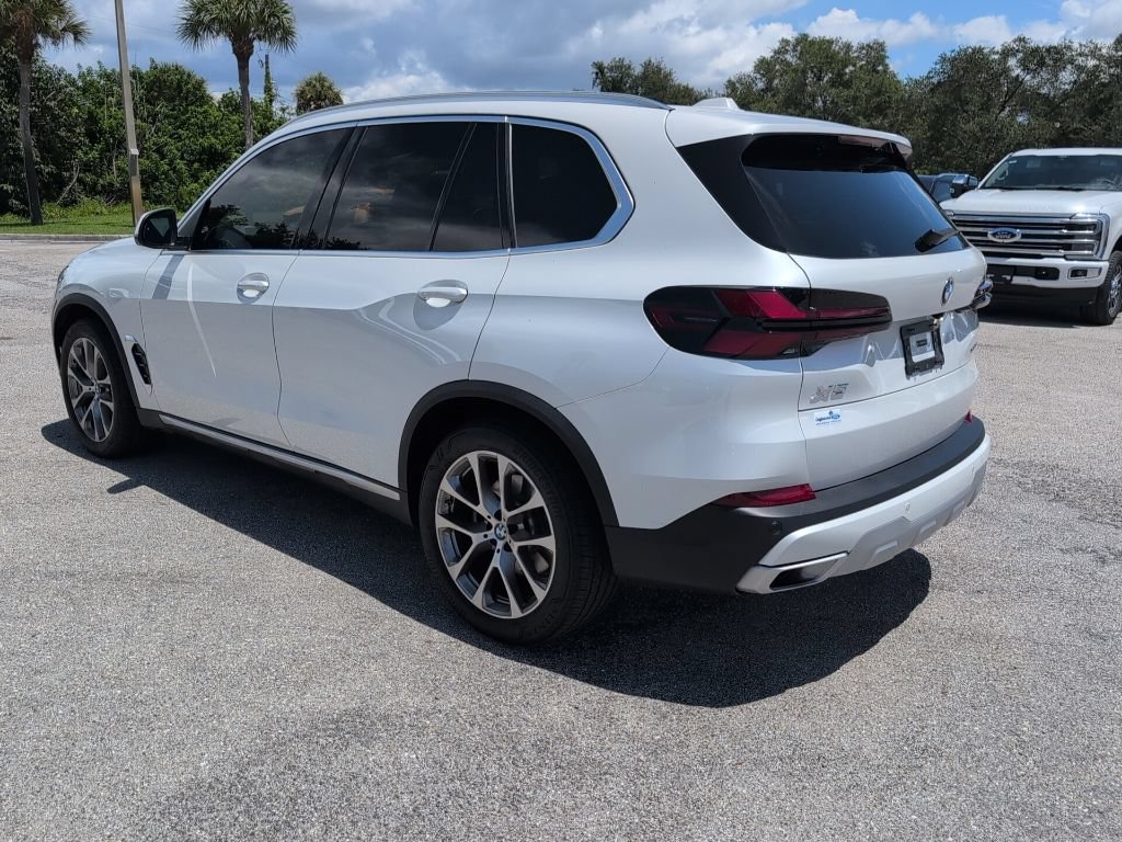 Used 2025 BMW X5 xDrive40i w/ Climate Comfort Package AWD/4WD image 5