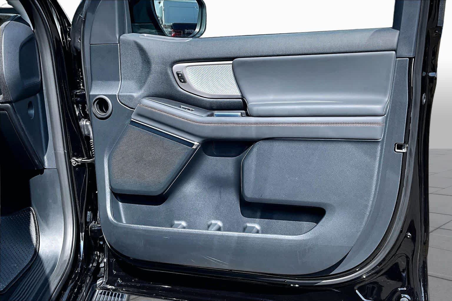 Certified 2025 Ford Expedition Active AWD/4WD image 23