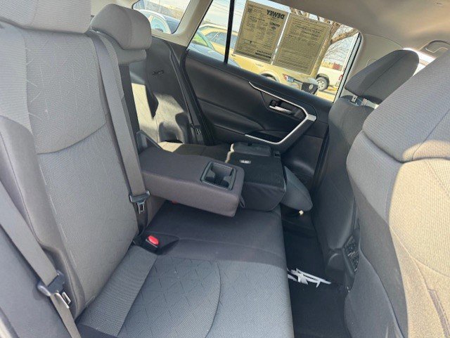 Used 2023 Toyota RAV4 XLE image 29