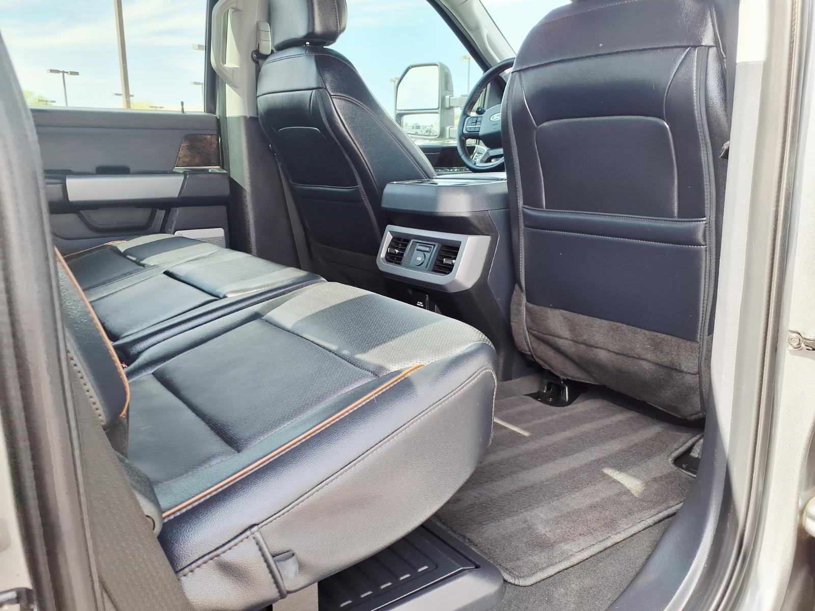 Certified 2025 Ford F250 Lariat w/ Lariat Ultimate Package AWD/4WD image 13