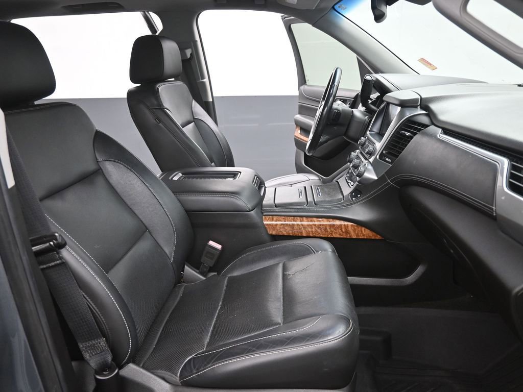 Used 2018 Chevrolet Suburban Premier image 21