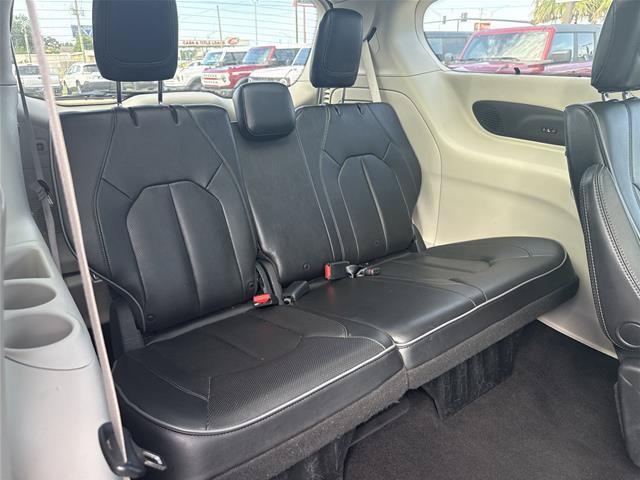 Used 2019 Chrysler Pacifica Limited FWD image 22