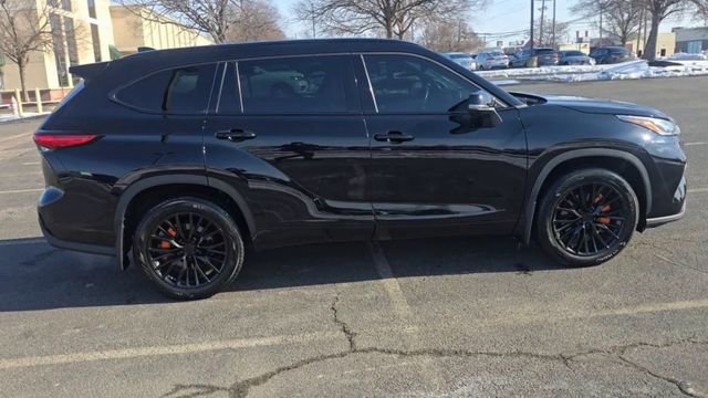 Used 2022 Toyota Highlander Platinum image 7