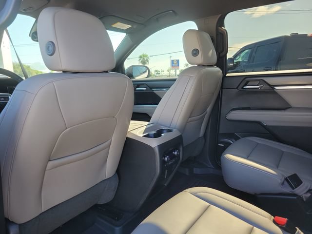 Used 2024 GMC Acadia Elevation w/ Luxury Package FWD image 17