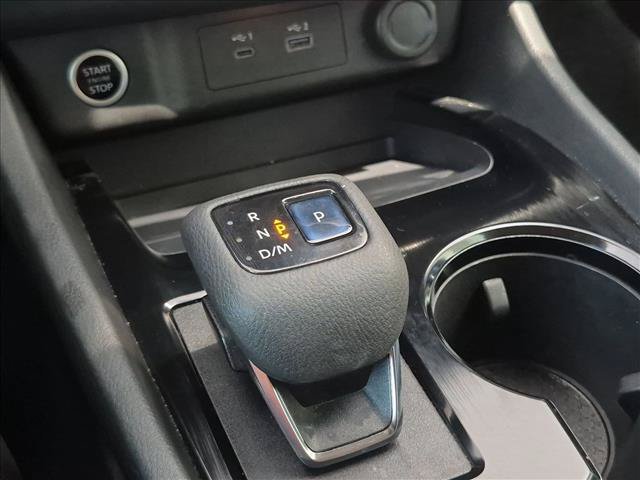 Used 2022 Nissan Rogue SV FWD image 12