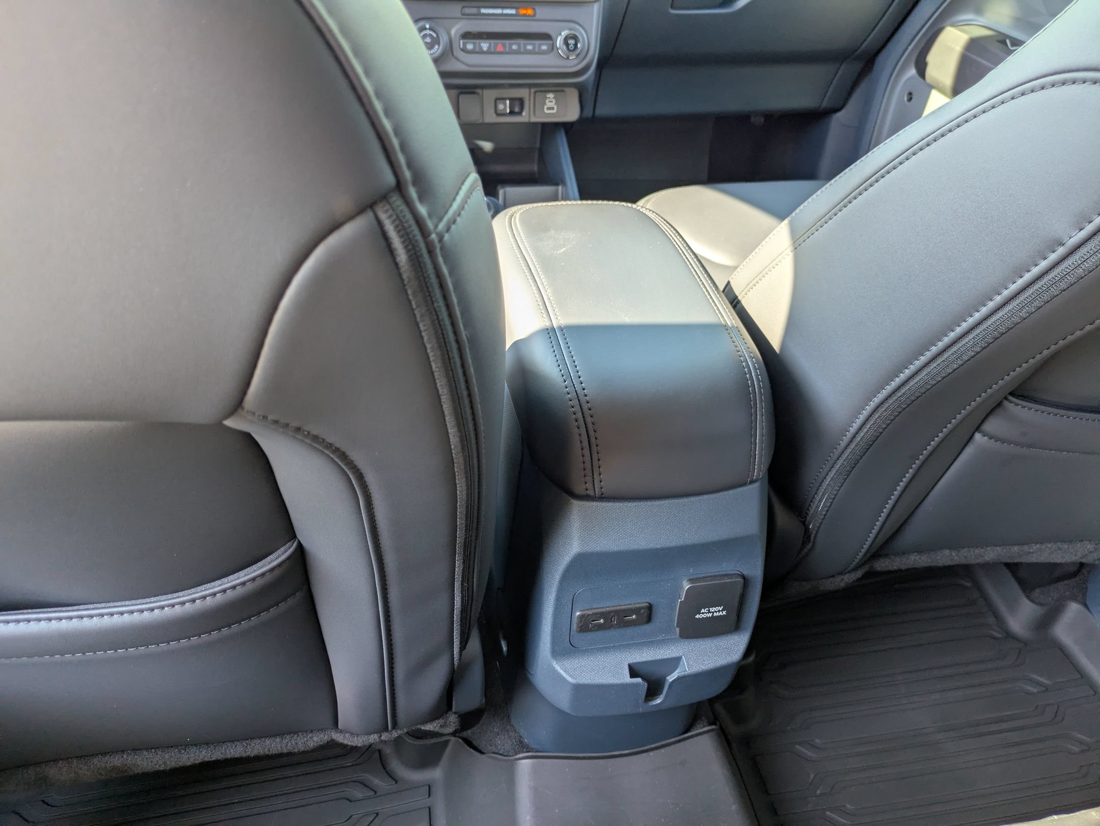 Certified 2025 Ford Maverick Lariat w/ Black Appearance Package AWD/4WD image 32