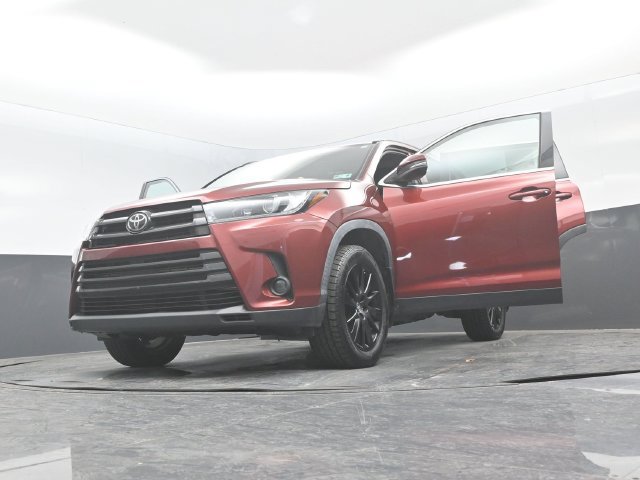 Used 2019 Toyota Highlander SE AWD/4WD image 34