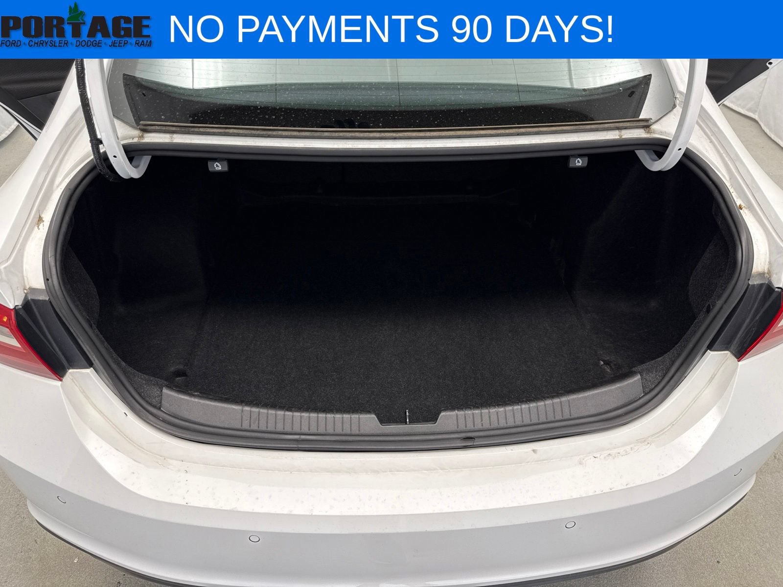 Used 2024 Chevrolet Malibu LT FWD image 35
