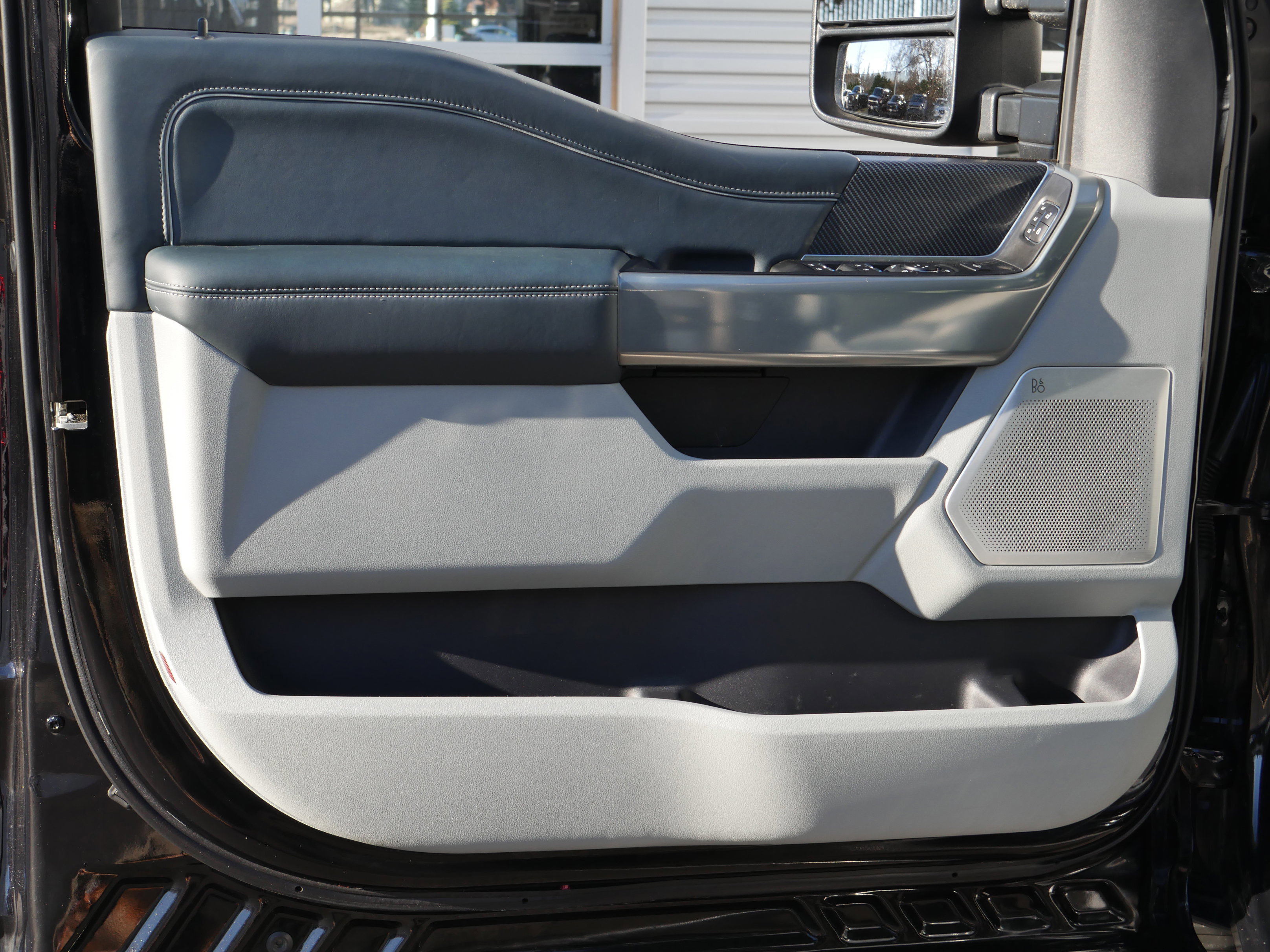 Certified 2024 Ford F350 Limited w/ FX4 Off-Road Package image 41