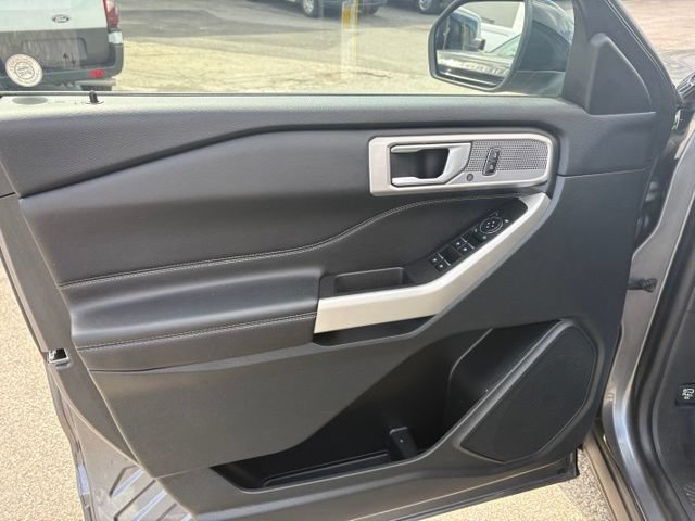Certified 2023 Ford Explorer XLT w/ Equipment Group 202A AWD/4WD image 13