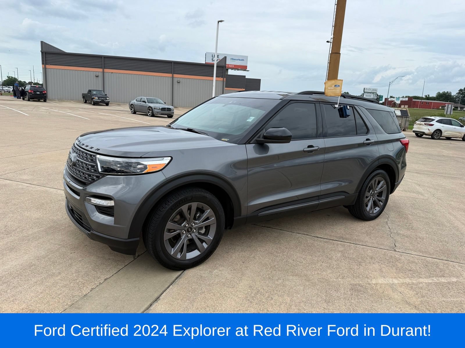 Certified 2024 Ford Explorer XLT w/ Equipment Group 202A