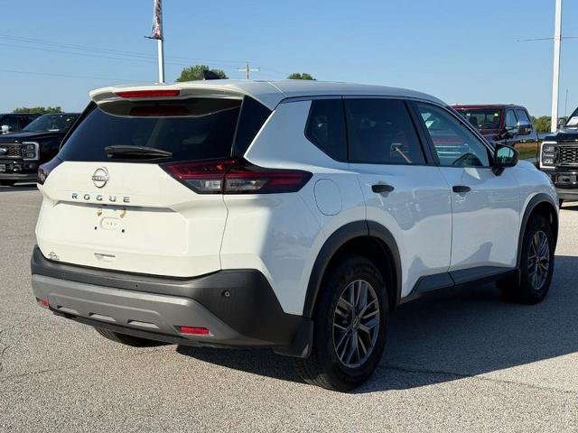 Used 2022 Nissan Rogue S FWD image 5