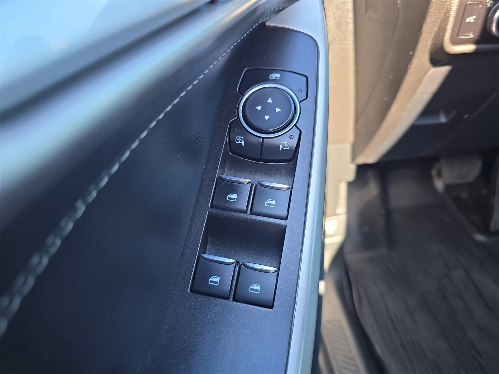 Certified 2023 Ford Explorer XLT w/ Equipment Group 202A image 14