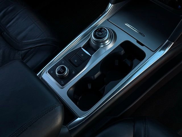 Certified 2020 Ford Explorer Platinum w/ Premium Technology Package image 46