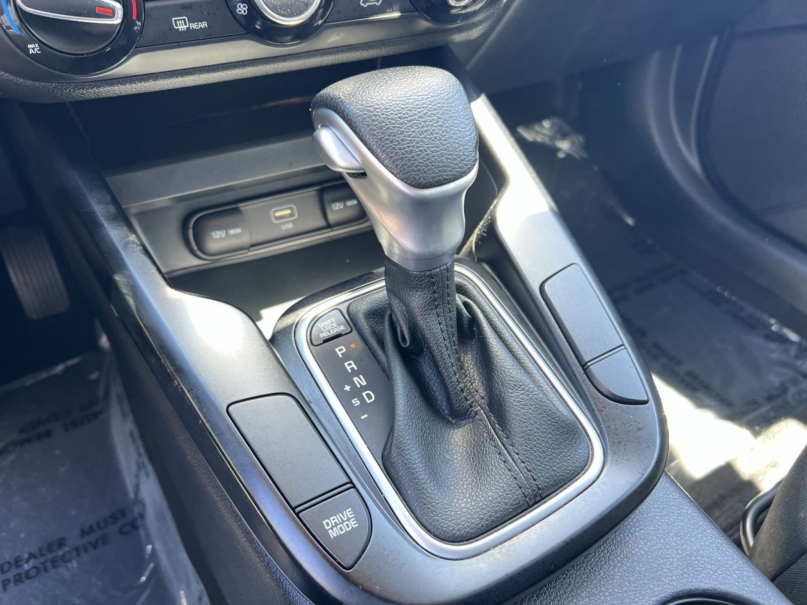 Used 2025 Kia Soul LX FWD image 29