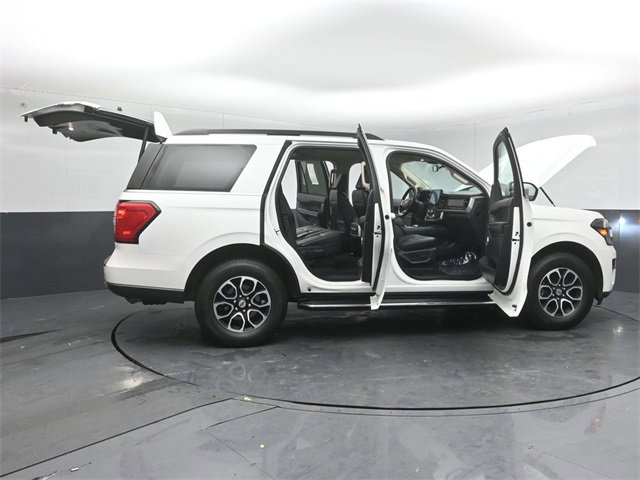 Certified 2023 Ford Expedition XLT image 49