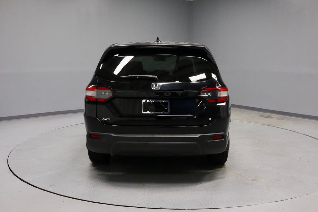 Used 2023 Honda Pilot LX image 8
