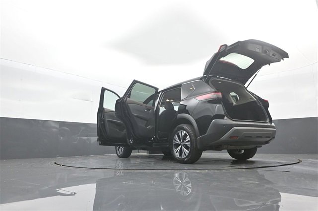 Used 2023 Nissan Rogue SV image 36