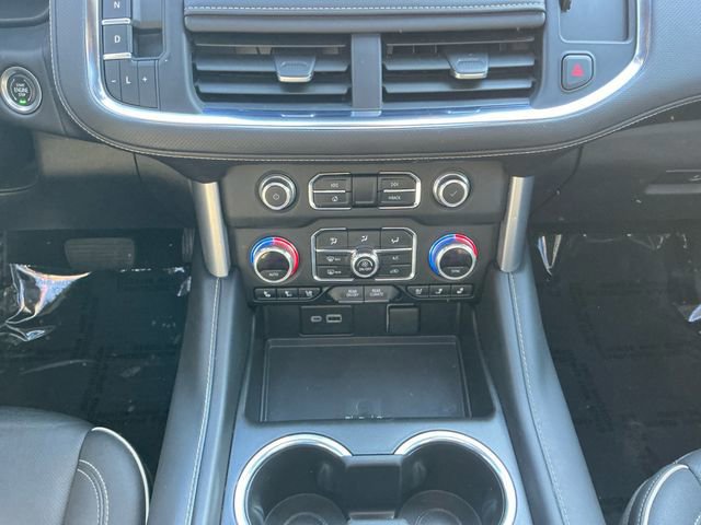 Used 2023 GMC Yukon XL SLT w/ SLT Premium Package image 15