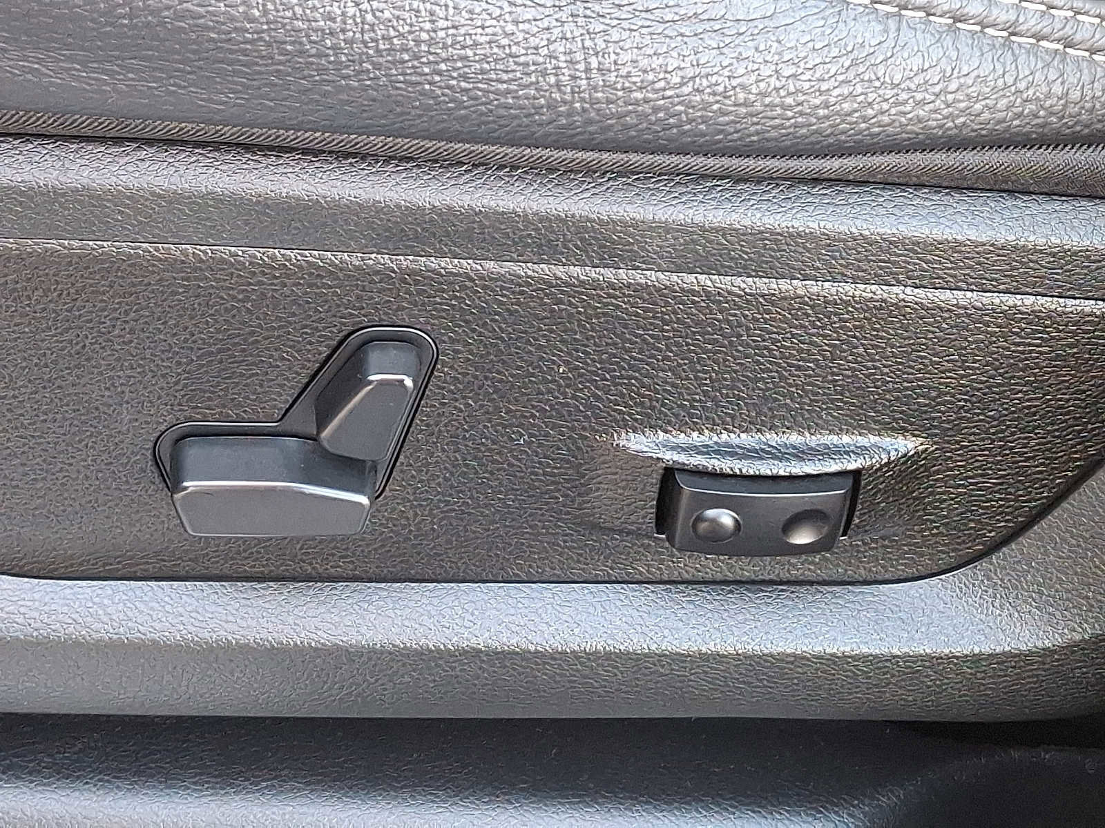 Used 2024 RAM 2500 Limited image 29