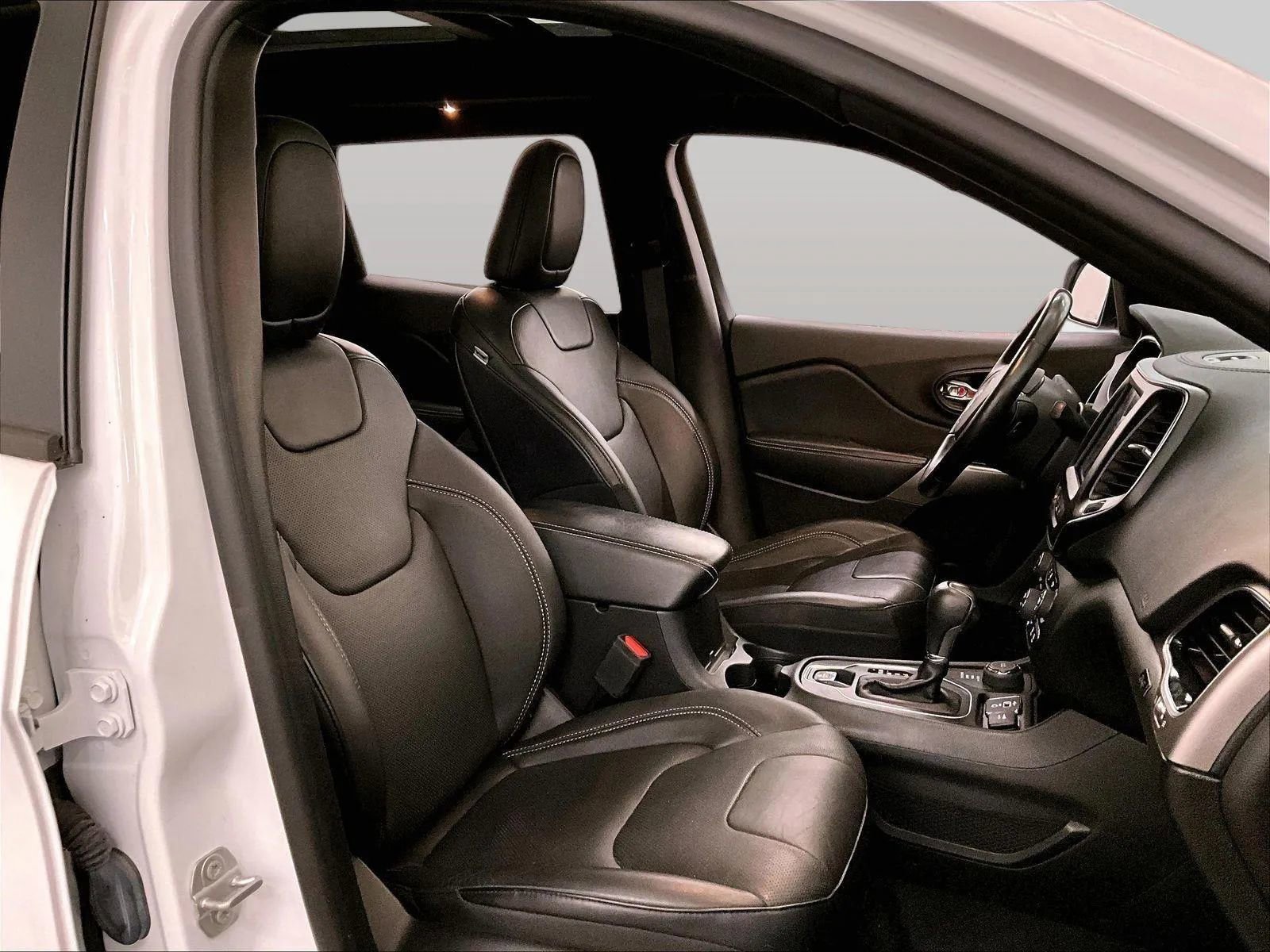 Used 2021 Jeep Cherokee Latitude Lux 80th Anniv w/ Quick Order Package 26U 80TH image 7