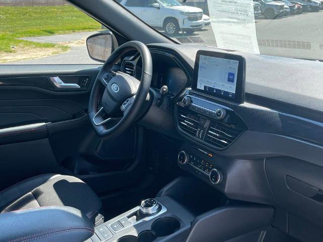 Certified 2025 Ford Escape ST-Line AWD/4WD image 16