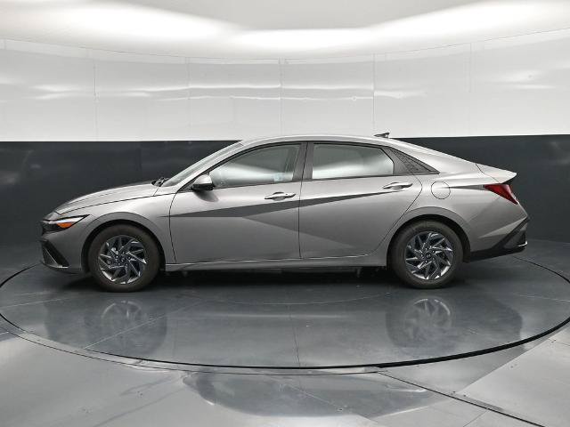 Used 2024 Hyundai Elantra SEL FWD image 6