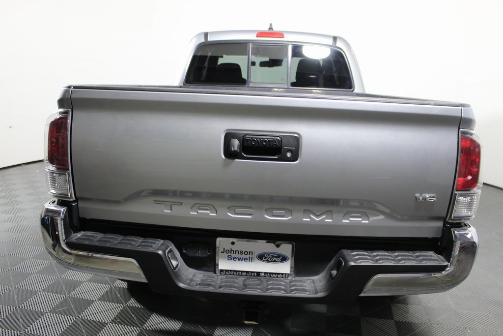 Used 2023 Toyota Tacoma TRD Off-Road image 3