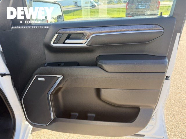 Used 2022 Chevrolet Silverado 1500 LTZ w/ LTZ Premium Package AWD/4WD image 35