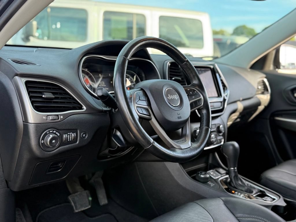 Used 2020 Jeep Cherokee Limited AWD/4WD image 11