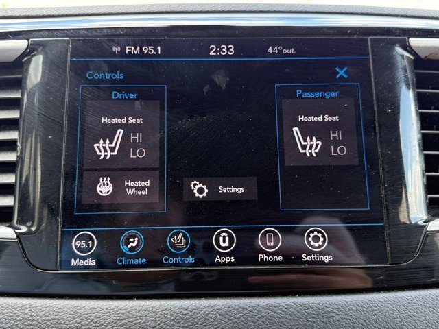Used 2020 Chrysler Pacifica Touring-L AWD/4WD image 13