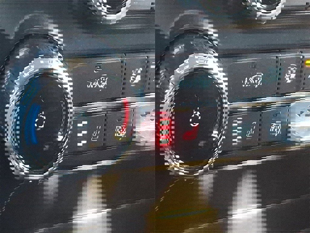 Certified 2025 Ford F150 XLT w/ Equipment Group 302A MID image 26