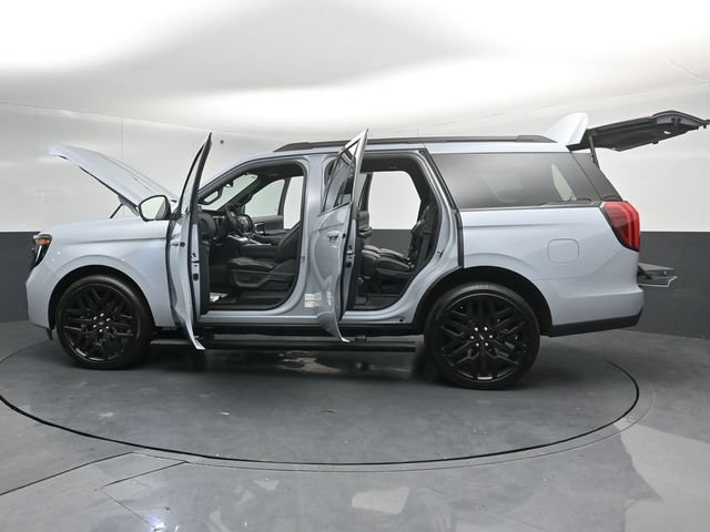 Certified 2026 Ford Expedition Platinum w/ Stealth Performance Package AWD/4WD image 58