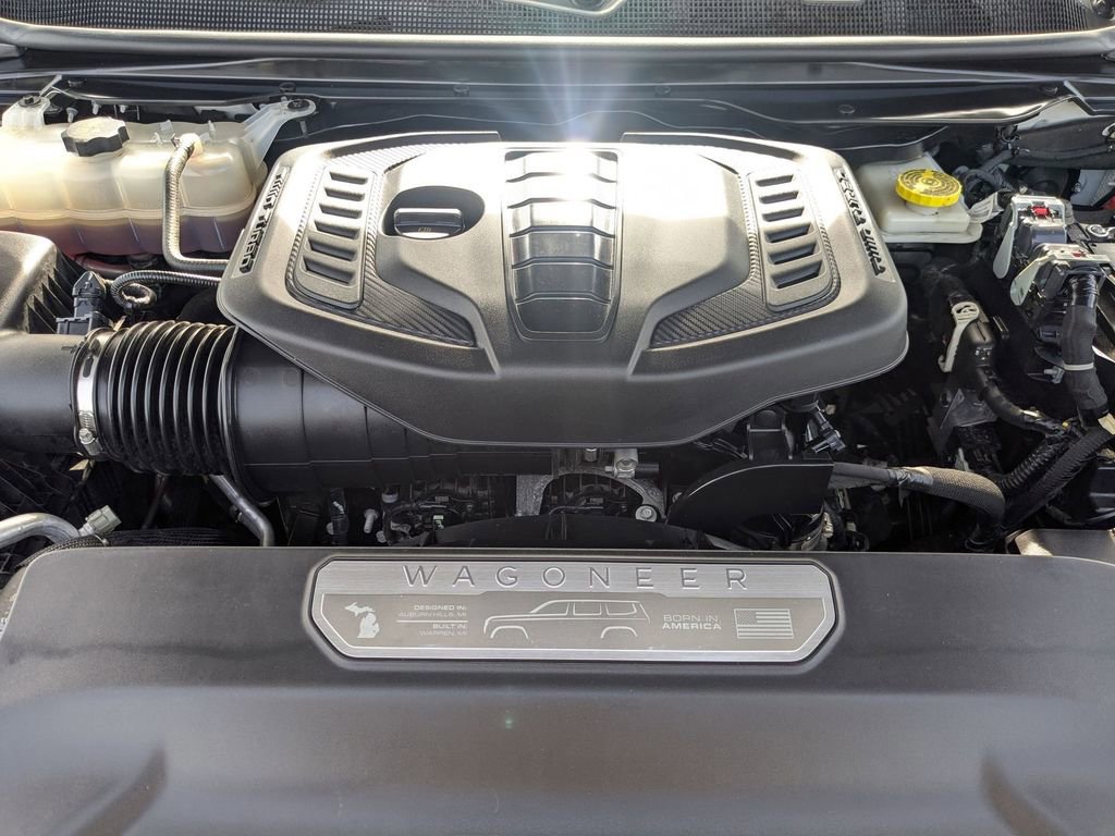 Used 2024 Jeep Wagoneer L Series III w/ Flexible Seating Group image 24