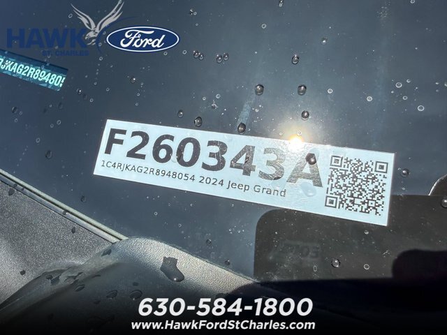 Used 2024 Jeep Grand Cherokee L Laredo AWD/4WD image 24