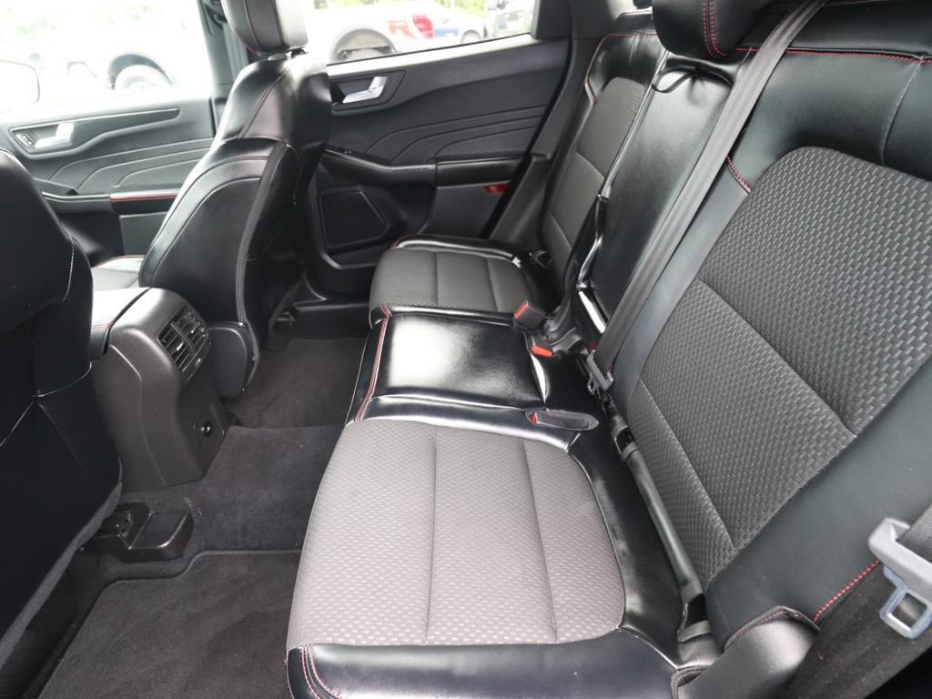 Certified 2024 Ford Escape ST-Line w/ Tech Pack #1 FWD image 6