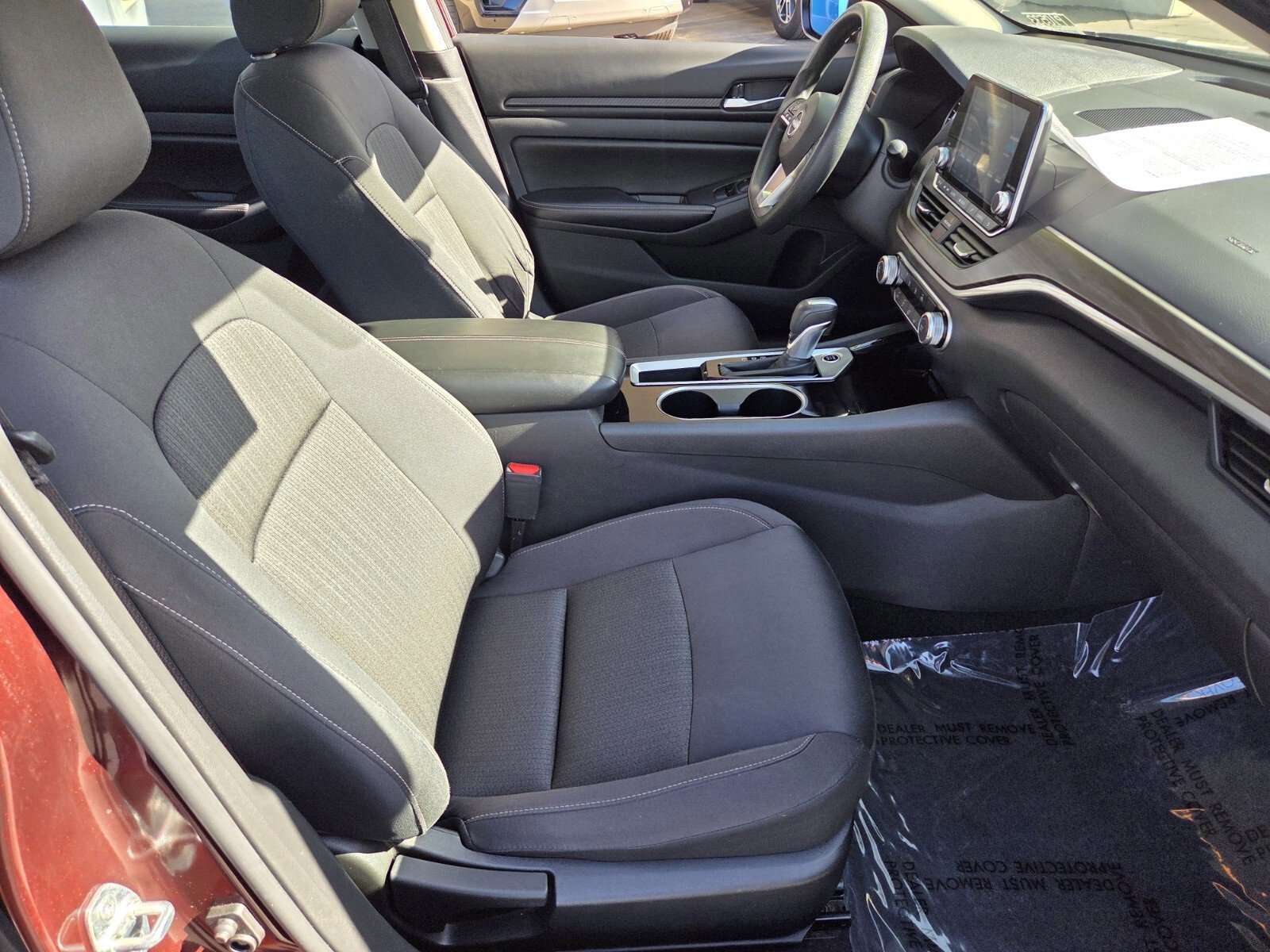 Used 2024 Nissan Altima 2.5 SV image 15