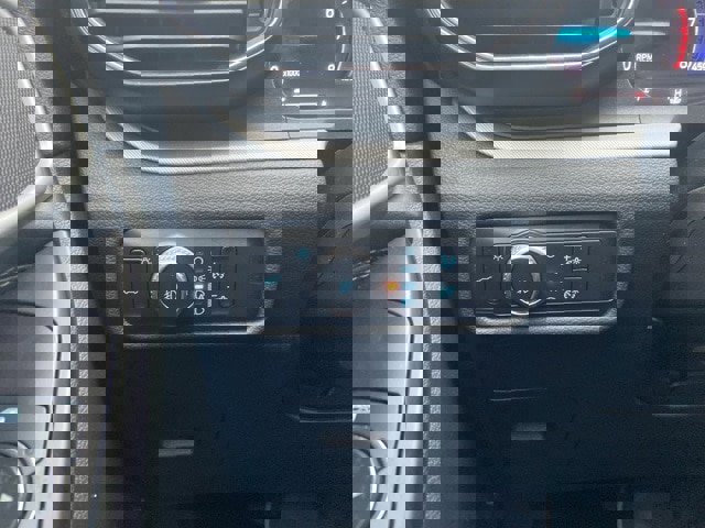 Certified 2020 Ford Explorer XLT w/ Equipment Group 202A image 18