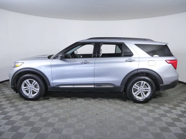 Certified 2022 Ford Explorer XLT w/ Equipment Group 202A AWD/4WD image 6