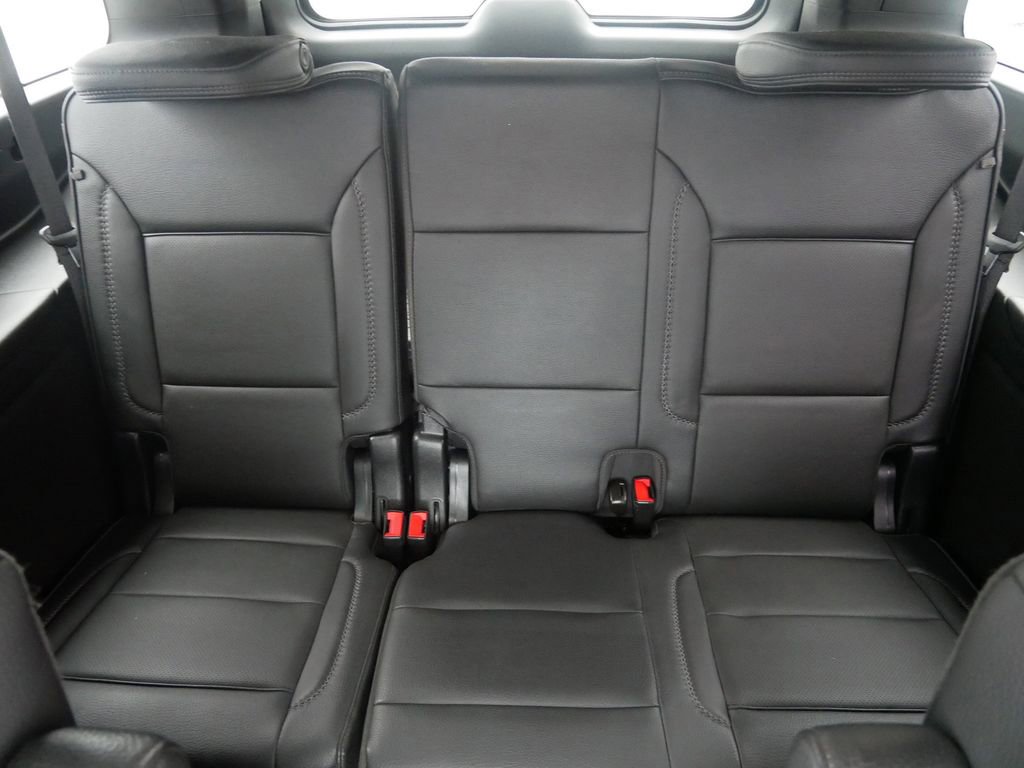 Used 2023 GMC Yukon XL Denali image 13